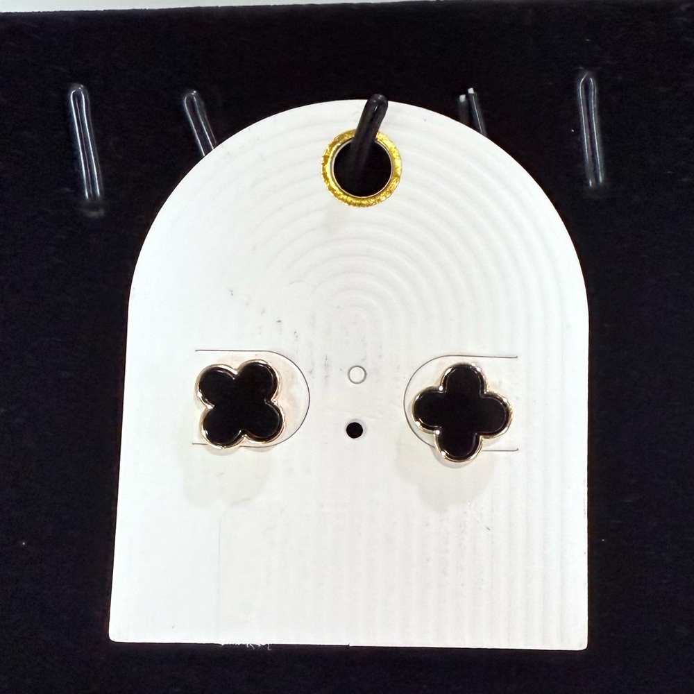 Black Enamel Clover with Gold Tone Stud Earrings‎ NWT